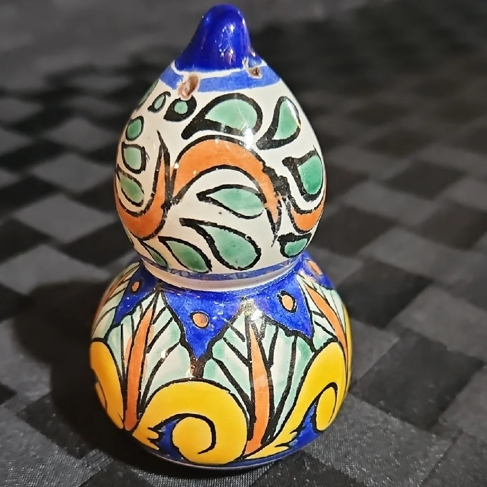 Vibrant Handpainted Mexican Talavera Gourd Shaped Salt/Pepper Shakers w/Stoppers